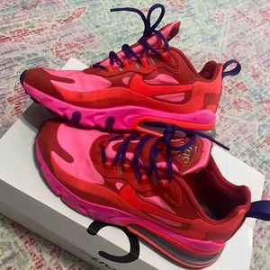 Womens size 6 Nike air max react “Mysitic red and pink”